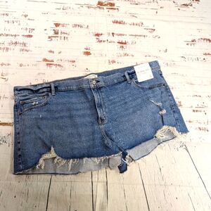 Abercrombie and Fitch The Mom Short